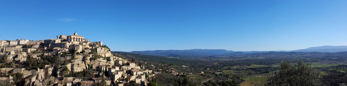 gordes_10_plus_beaux_villages_de_france_dans_le_luberon_en_provence_proche_de_les_terrasses_maison_d_hotes_de_charme_avec_piscine_chauffee.jpg